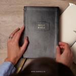 KJV Holy Bible (Black)